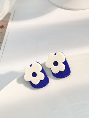 White Flower on Blue Plate Earrings