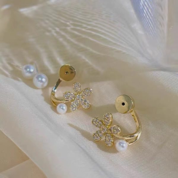Faux Pearl Gemstones Flower Earrings - Image 6