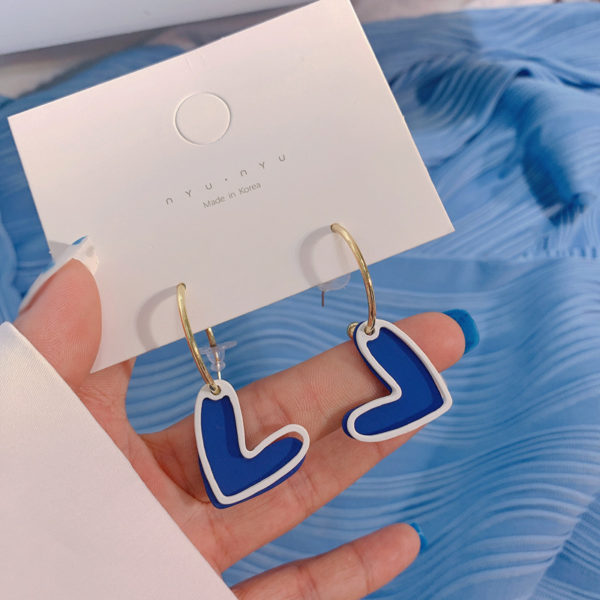 White and Blue Heart Ear Loop Earrings - Image 6