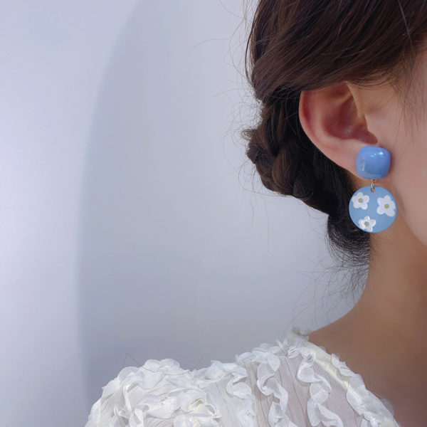 Blue and White Cartoon Duck Asymmetrical Earrings - Image 3